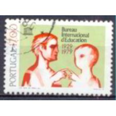 POR1432U-SELO 50º ANIVERSÁRIO DO BUREAU INTERNACIONAL DE EDUCAÇÃO, 17E - PORTUGAL - 1979 - U
