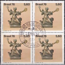 QC0966.04-QUADRA EVOLUÇÃO DA ESCULTURA NO BRASIL, A DANÇA - 1976 - CPD SÃO PAULO