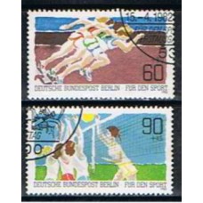 ABE0625U-SÉRIE PRÓ JUVENTUDE - ESPORTES COLETIVOS - ALEMANHA BERLIN - 1982 - U