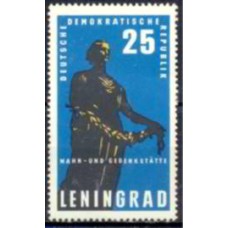 ALO0751N-SELO MEMORIAL DA RESISTÊNCIA DE LENINGRADO AO BLOCO NAZISTA - ALEMANHA ORIENTAL - 1964 - N