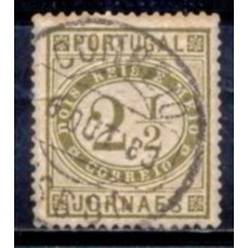 POR0050U-SELO JORNAIS 2 1/2R OLIVA DENTEAÇÃO 13 1/2 - PORTUGAL - 1876/94 - U