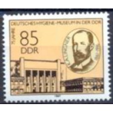 ALO2706M-SELO 75º ANIVERSÁRIO DO MUSEU ALEMÃO DE HIGIENE - ALEMANHA ORIENTAL - 1987 - MINT