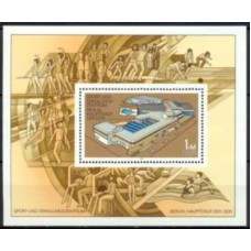 ALOB062N-BLOCO CENTRO DE ESPORTES E RECREAÇÃO DE BERLIN - ALEMANHA ORIENTAL - 1981 - N