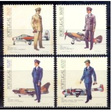POR1600M-SÉRIE UNIFORMES MILITARES PORTUGUESES II - FORÇA AÉREA - PORTUGAL - 1984 - MINT