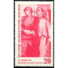 ALO0478M-SELO 15º ANIVERSÁRIO DA LIBERTAÇÃO DOS CAMPOS DE DEPORTAÇÃO - ALEMANHA ORIENTAL - 1960 - MINT
