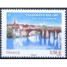 FRA4513M-SELO SÉRIE TURÍSTICA - VILLENEUVE-SUR-LOT - FRANÇA - 2010 - MINT