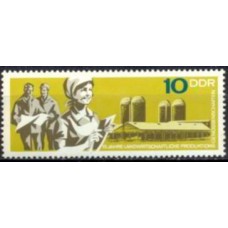 ALO1030M-SELO 15º ANIVERSÁRIO DAS COOPERATIVAS AGRÍCOLAS - ALEMANHA ORIENTAL - 1967 - MINT