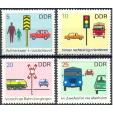 ALO1140M-SÉRIE PREVENÇÃO CONTRA OS ACIDENTES DE CIRCULAÇÃO - ALEMANHA ORIENTAL - 1969 - MINT