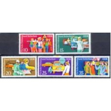 ALO1758N-SÉRIE EDUCAÇÃO RODOVIÁRIA - ALEMANHA ORIENTAL - 1975 - N
