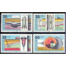 ALO2216M-SÉRIE GEOFÍSICA/APARELHOS DE MEDIÇÃO PARA ESTUDOS DA ESTRUTURA TERRESTRE - ALEMANHA ORIENTAL - 1980 - MINT