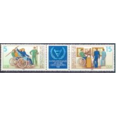 ALO2275NA-TRÍPTICO ANO INTERNACIONAL DAS PESSOAS DEFICIENTES - ALEMANHA ORIENTAL - 1981 - N