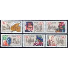 ALO2365M-SÉRIE FOLCLORE DE SORABES - ALEMANHA ORIENTAL - 1982 - MINT