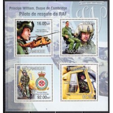 MOC5525MF-MINIFOLHA PRÍNCIPE WILLIAN, PILOTO DE RESGATE DA REAL FORÇA AÉREA - MOÇAMBIQUE - 2013 - MINT