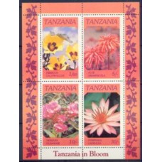 TANB0046M-BLOCO FLORES ESPECÍFICAS DA TANZÂNIA - TANZÂNIA - 1986 - MINT